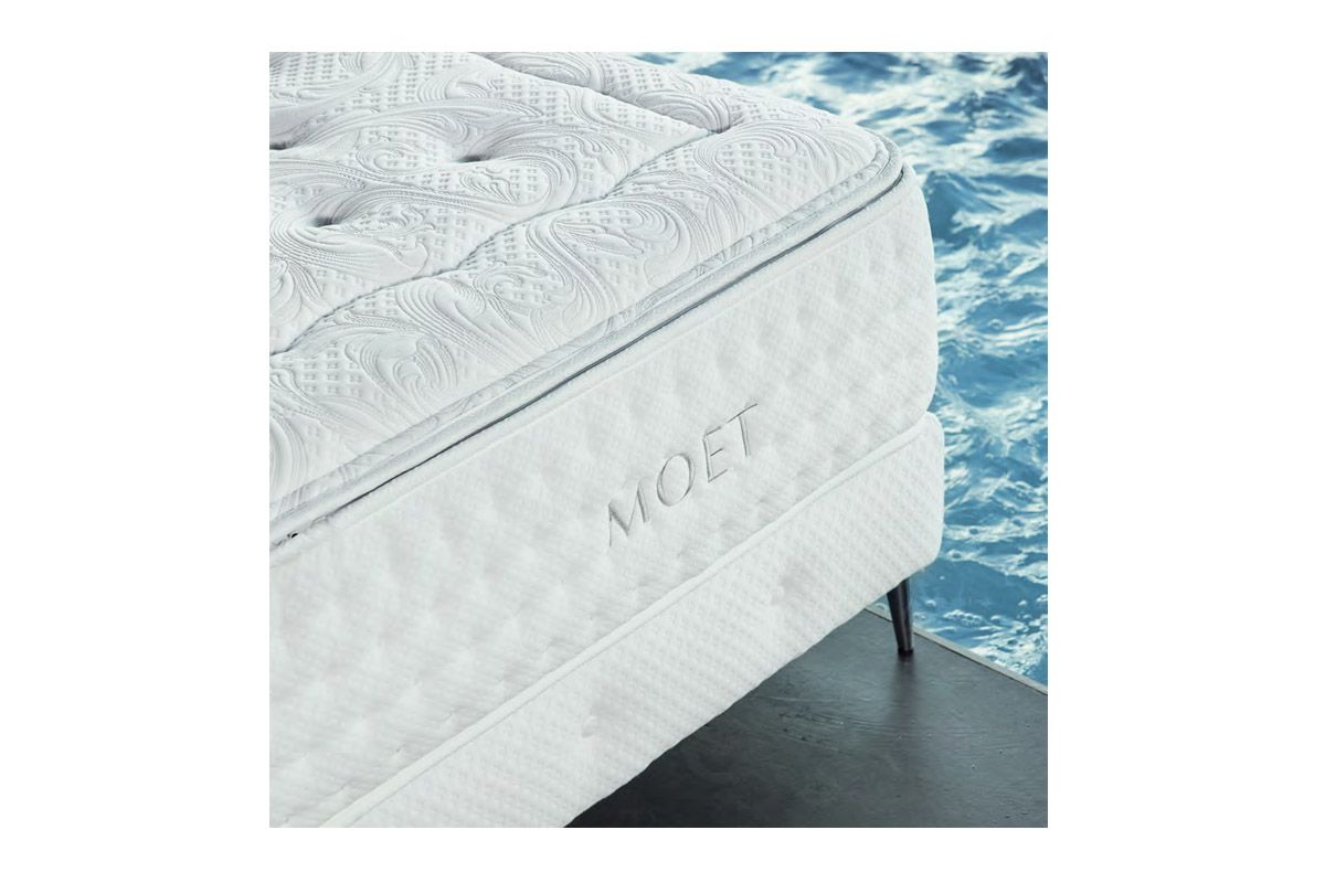 MOET