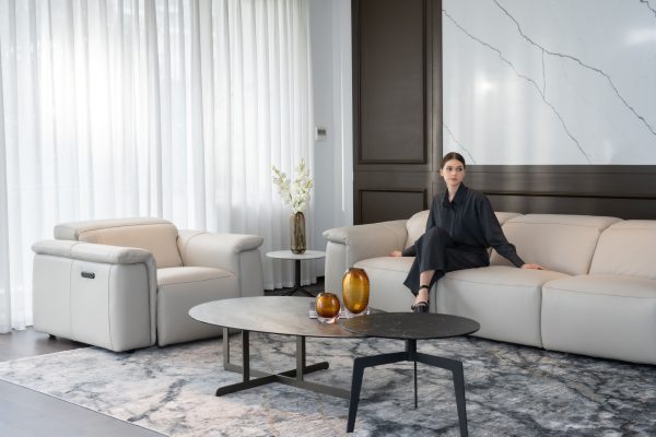 Không gian phòng khách bề thế với sofa Caterina Bocelli A5103 tại showroom